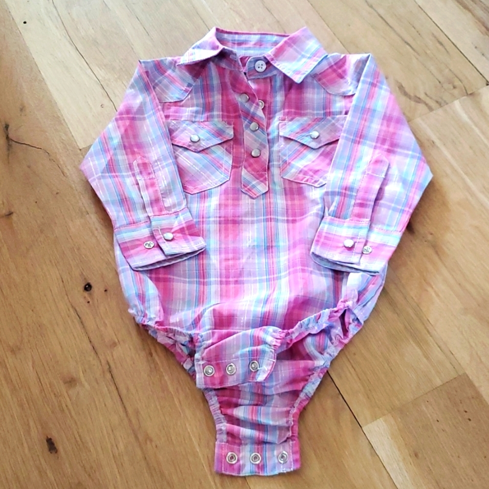 NWT pearl snap shirt